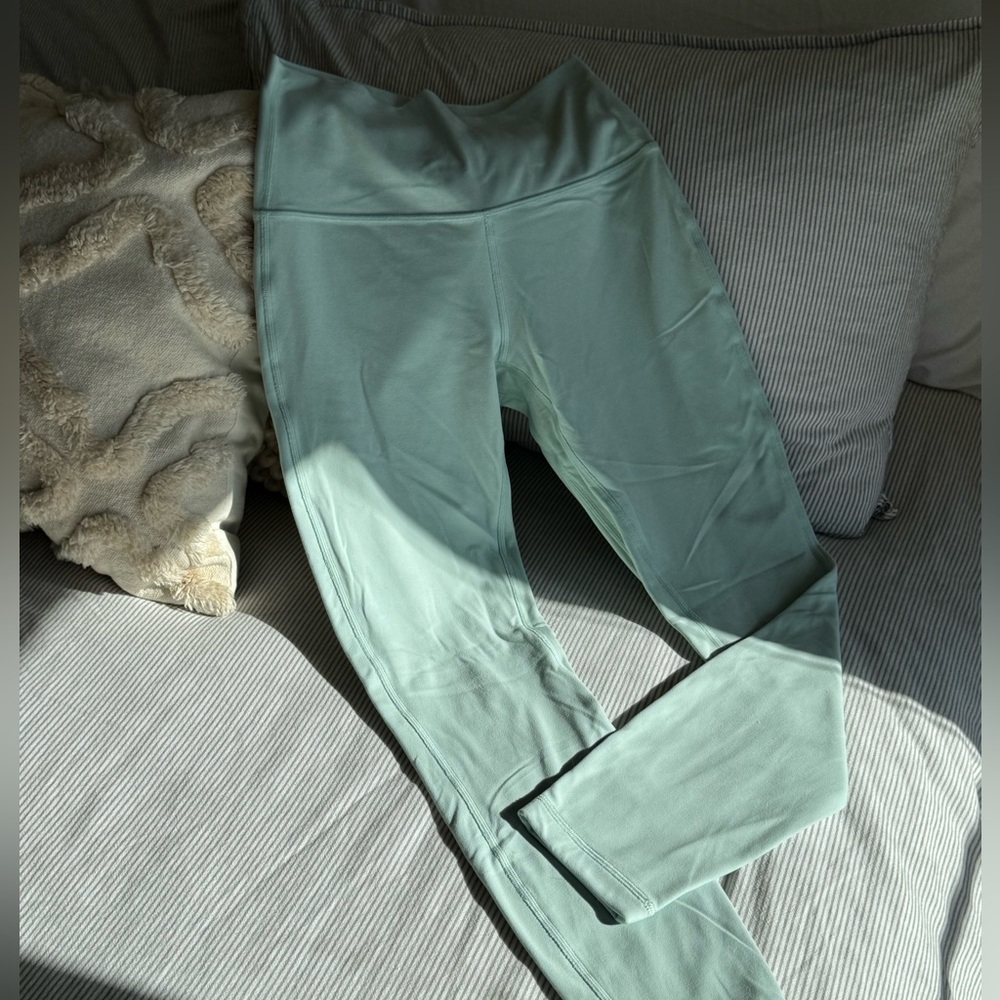 Lululemon Align 25” light blue double lined leggings